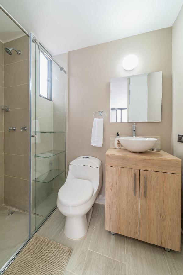Espacioso 2br En Quinta Camacho Con Parking *